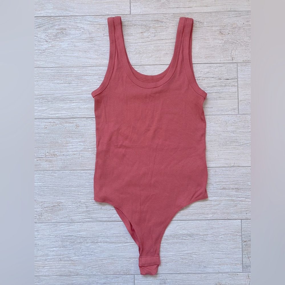 NWOT Small pink body suit